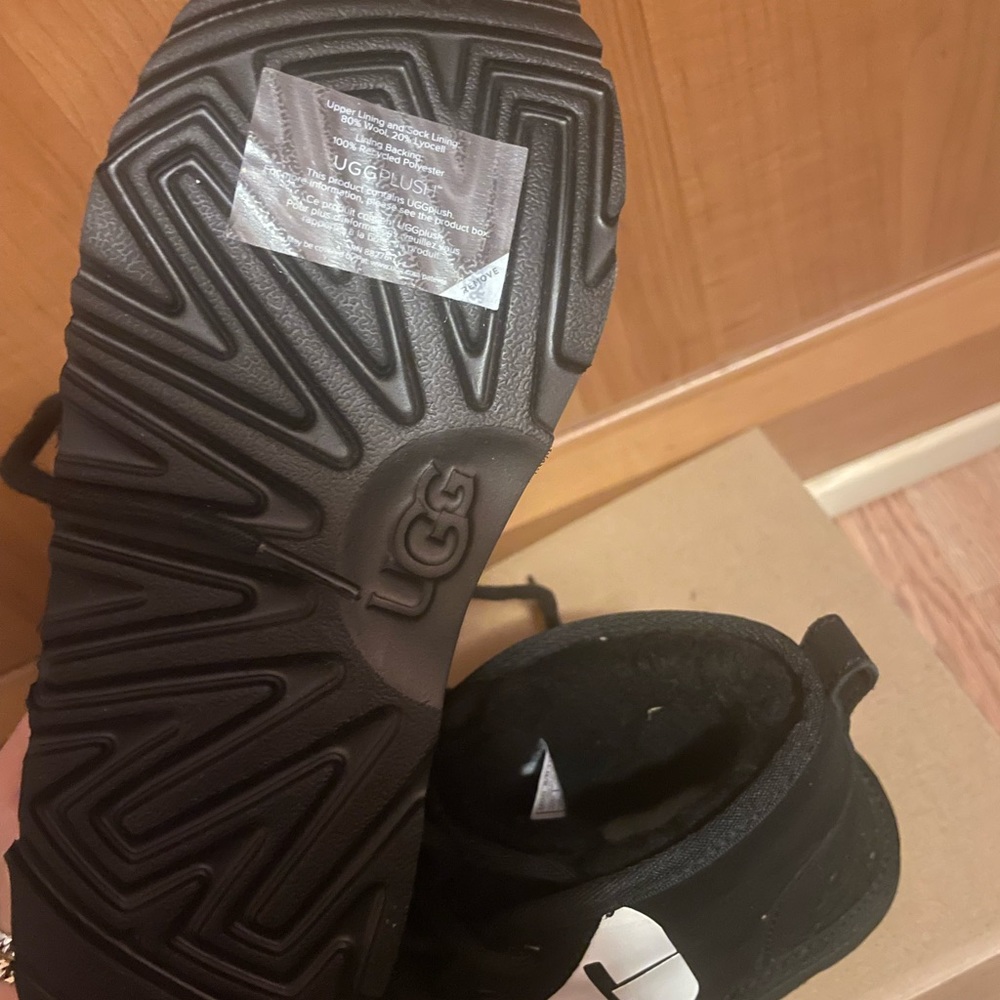 Neumel Uggs - Picture 5 of 7